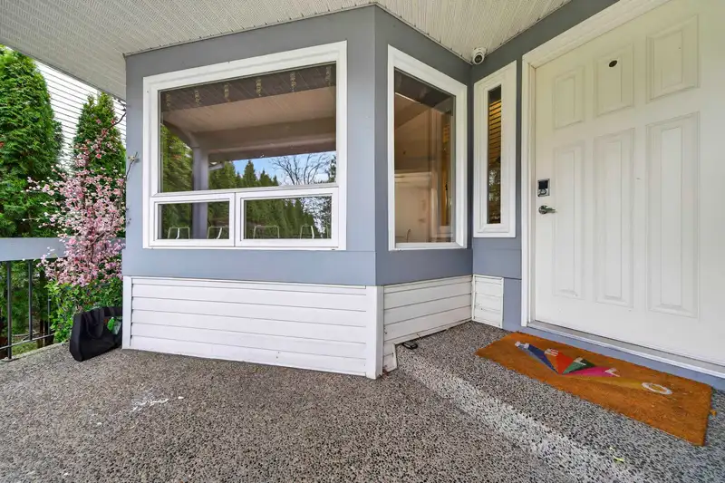 5591 OLIVER DRIVE - photo 4 of 36