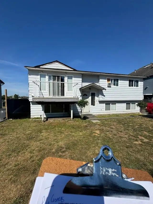 7629 126A STREET - photo 2 of 25