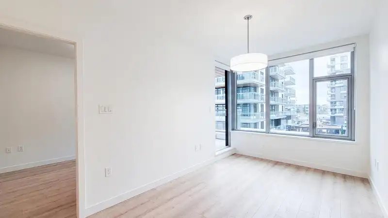 327 755 HARBOURSIDE DRIVE - photo 4 of 29