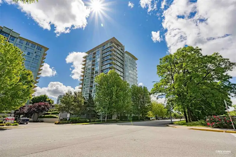 1601 5088 KWANTLEN STREET - photo 2 of 22