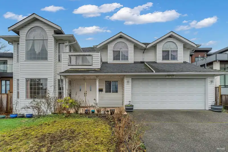 10848 129A STREET - photo 2 of 40