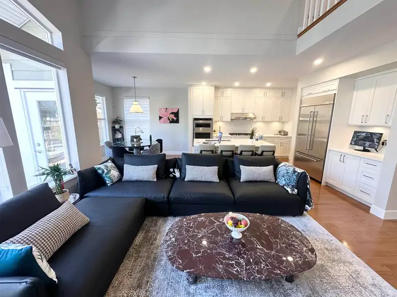 3670 142 STREET - photo 4 of 40