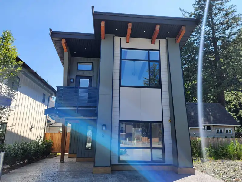 5 798 HOT SPRINGS ROAD - photo 2 of 7