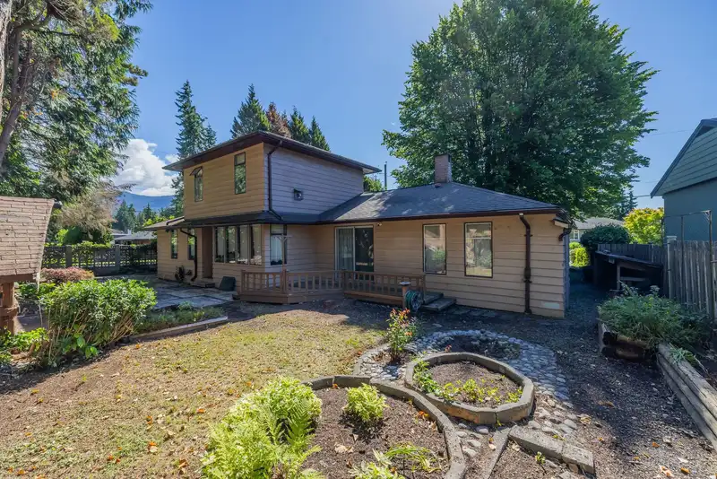 2495 LAURALYNN DRIVE - photo 1 of 39
