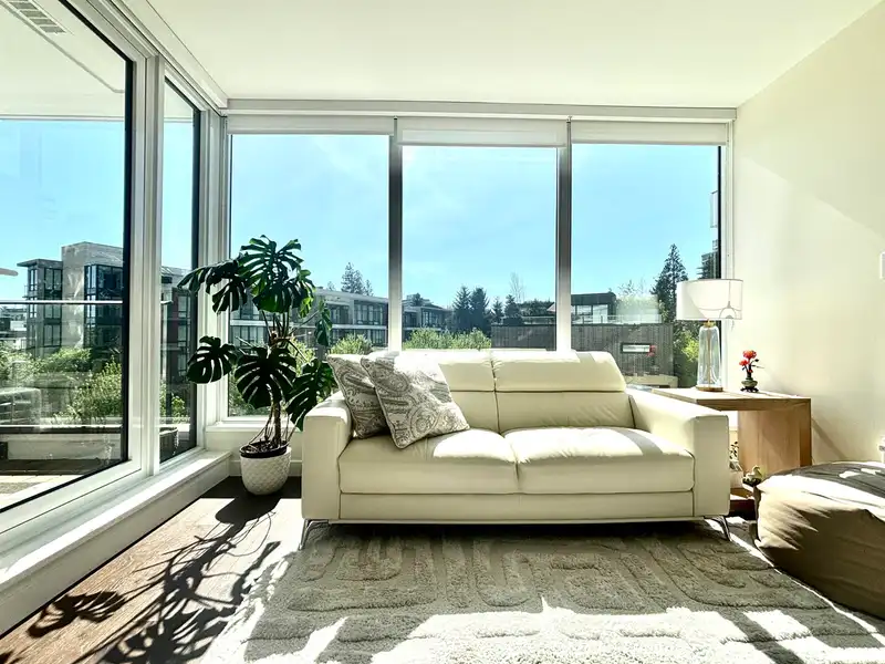 310 5629 BIRNEY AVENUE - photo 1 of 9