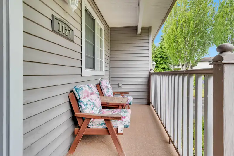 1127 161A STREET - photo 3 of 27