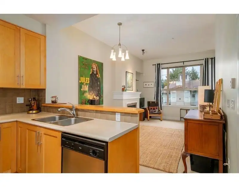 1406 4655 VALLEY DRIVE - photo 2 of 15