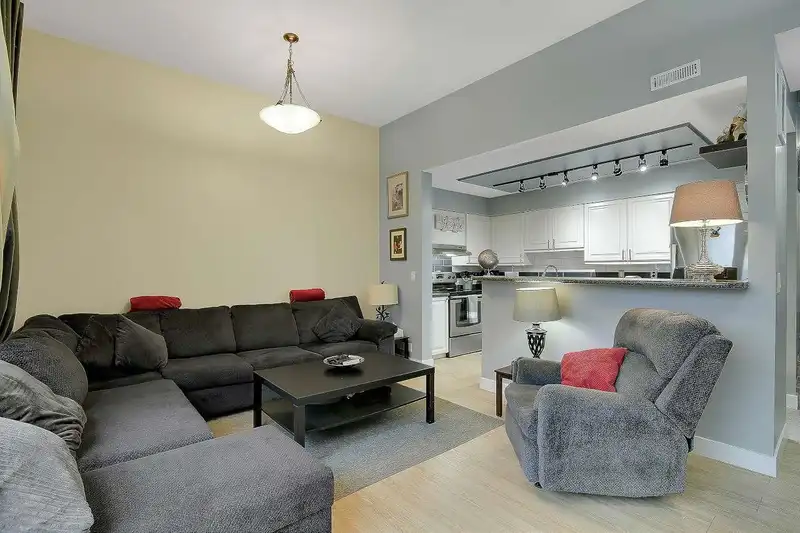 42 21960 RIVER ROAD - photo 2 of 29