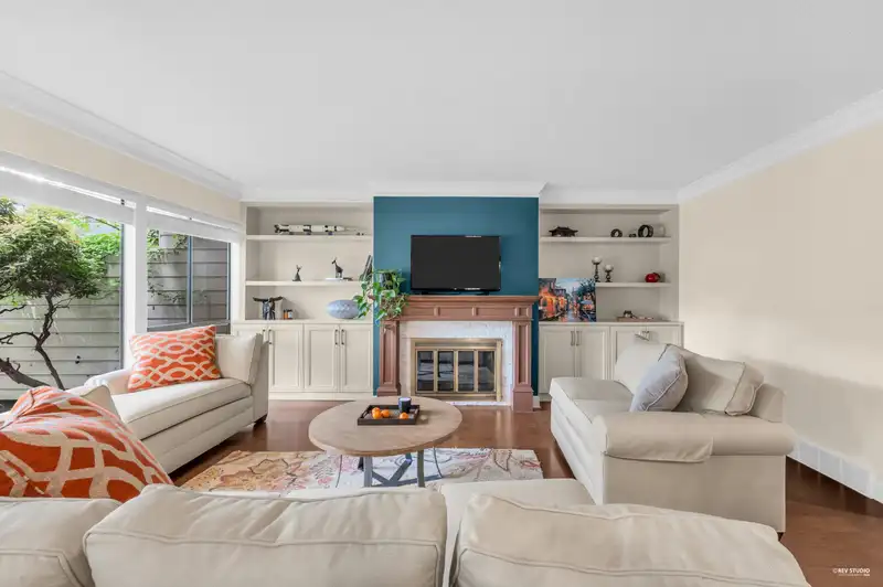 2143 MCMULLEN AVENUE - photo 4 of 34