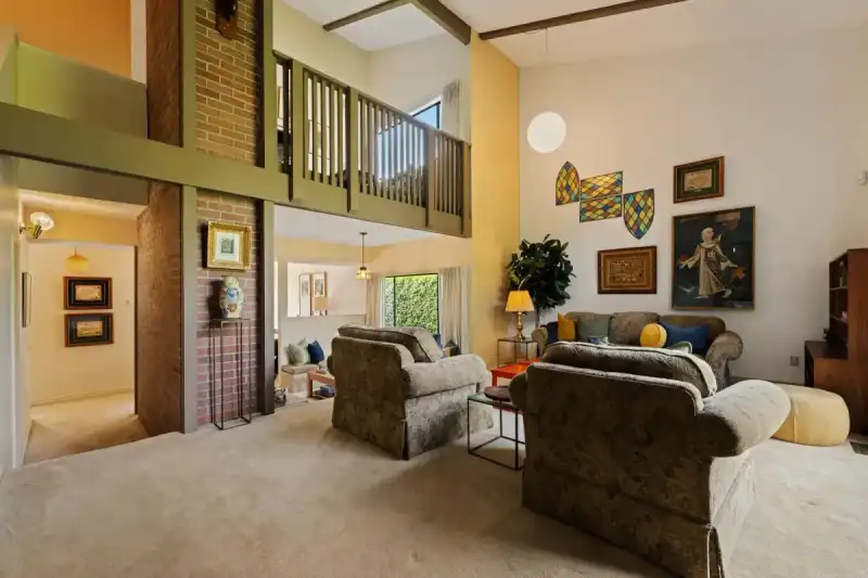 4248 W KING EDWARD AVENUE - photo 1 of 38
