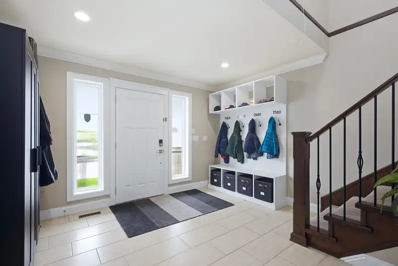 32901 SYLVIA AVENUE - photo 3 of 40