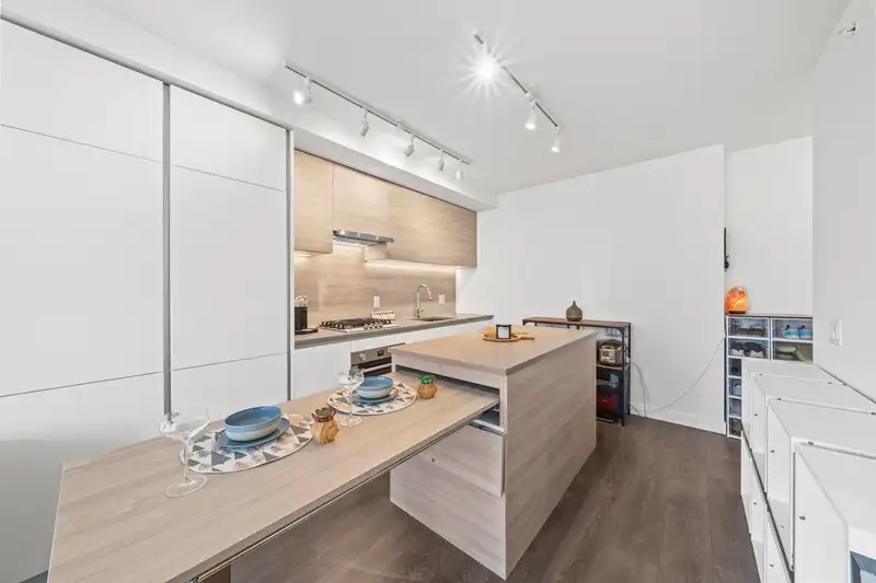1303 652 WHITING WAY - photo 3 of 34