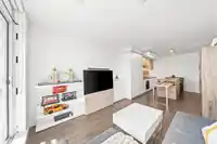 1303 652 WHITING WAY - thumbnail 9
