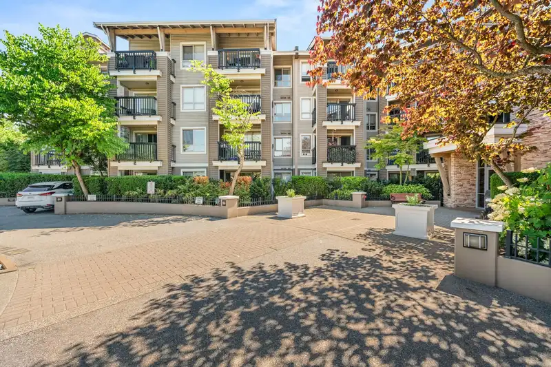 416 8915 202 STREET - photo 1 of 26