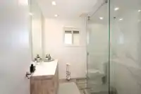 2420 EDGEMONT BOULEVARD - thumbnail 12