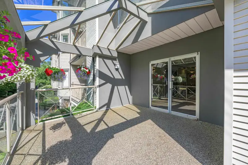 105 5489 201 STREET - photo 2 of 27