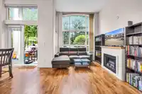 111 2970 KING GEORGE BOULEVARD - thumbnail 5