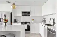301 8327 201 STREET - thumbnail 5