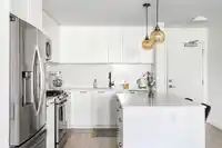 301 8327 201 STREET - thumbnail 7
