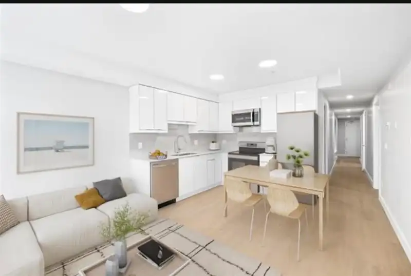302 3050 KINGSWAY ROAD - photo 3 of 18