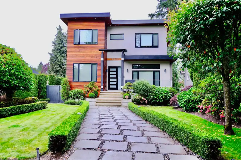 3630 W 34TH AVENUE - photo 1 of 39