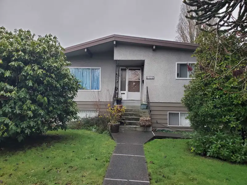 2638 E 49TH AVENUE - photo 1 of 1