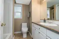 4835 200A STREET - thumbnail 32