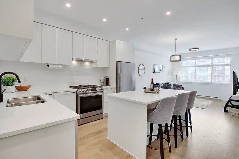 330 5415 BRYDON CRESCENT - photo 1 of 33
