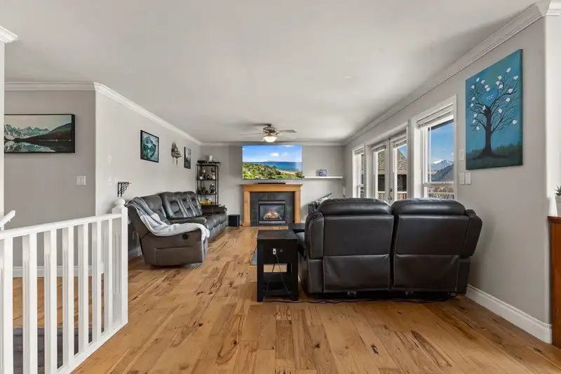 46017 SHERWOOD DRIVE - photo 3 of 40
