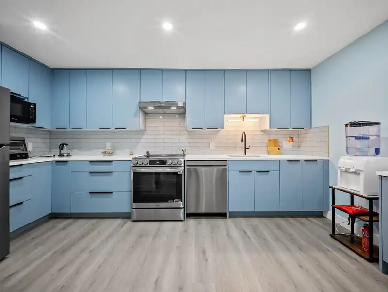 55 16016 82 AVENUE - photo 3 of 33