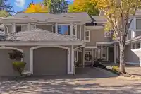 49 650 ROCHE POINT DRIVE - thumbnail 5