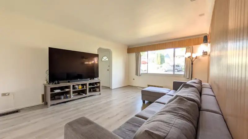454 WILSON STREET - photo 4 of 28