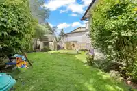 20526 48B AVENUE - thumbnail 32
