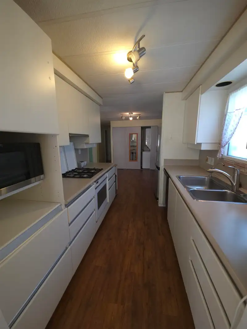67 4200 DEWDNEY TRUNK ROAD - photo 3 of 37