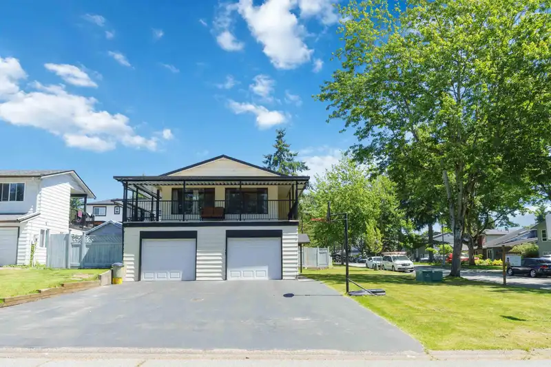 14471 85A AVENUE - photo 1 of 26