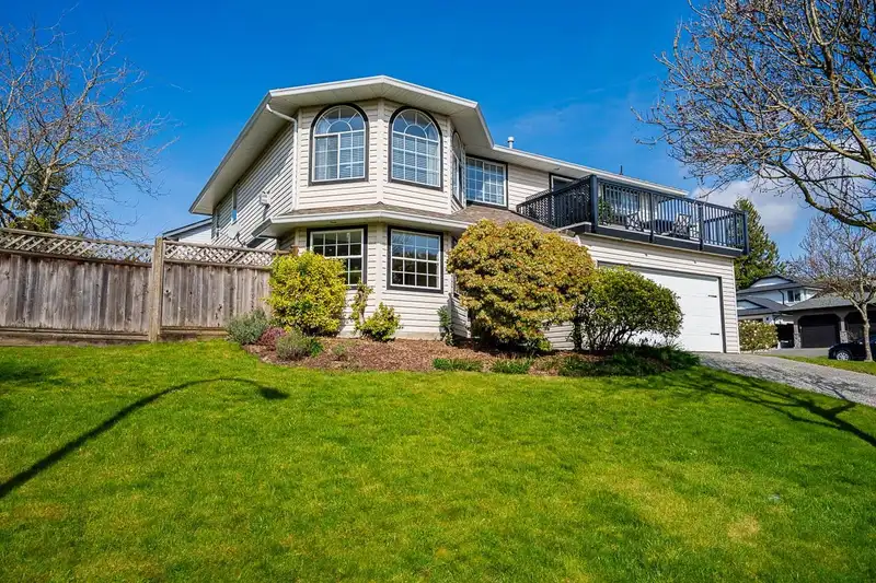 6031 189A STREET - photo 1 of 22