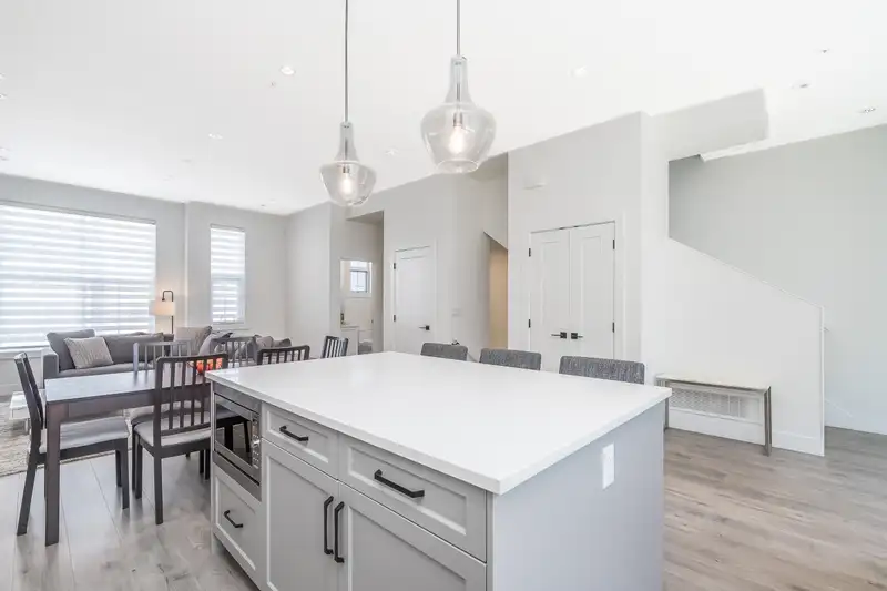21 20321 80 AVENUE - photo 4 of 26