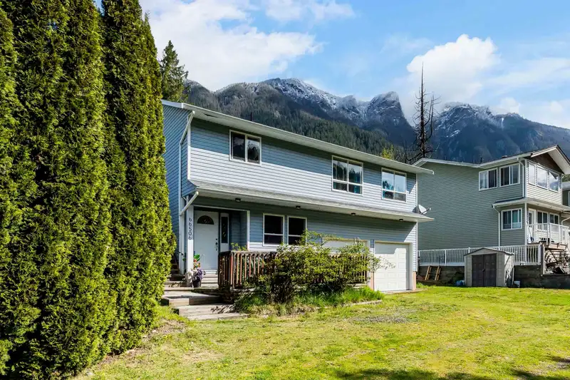 66506 KAWKAWA LAKE ROAD - photo 3 of 35
