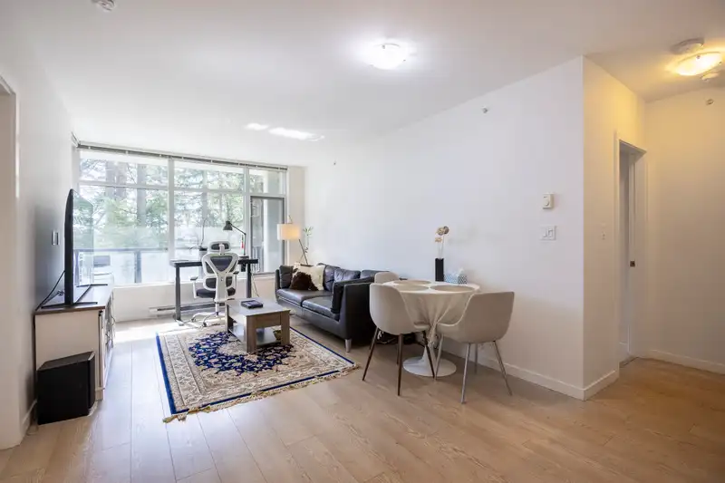 605 3080 LINCOLN AVENUE - photo 2 of 31