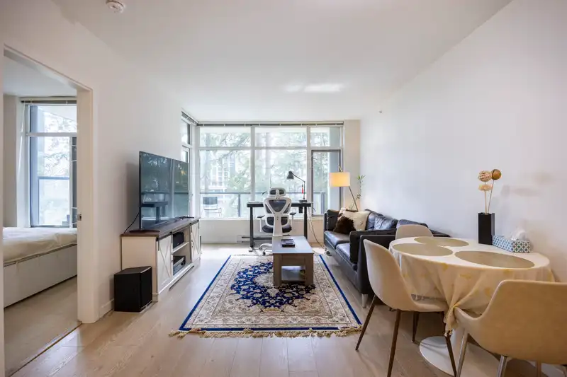 605 3080 LINCOLN AVENUE - photo 3 of 31