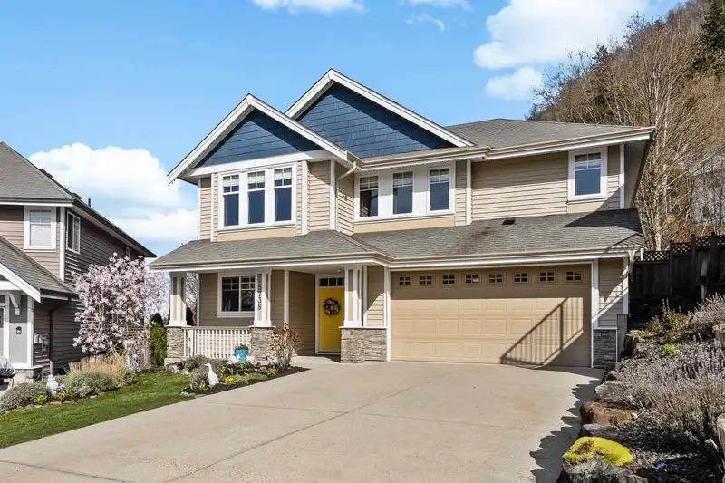 5738 KESTREL DRIVE - photo 2 of 39
