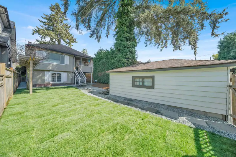4080 W 35TH AVENUE - photo 4 of 30