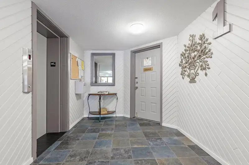305 1521 BLACKWOOD STREET - photo 4 of 31