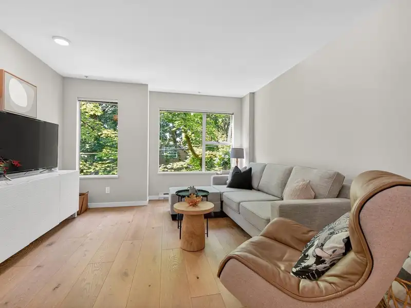 3096 QUEBEC STREET - photo 3 of 33