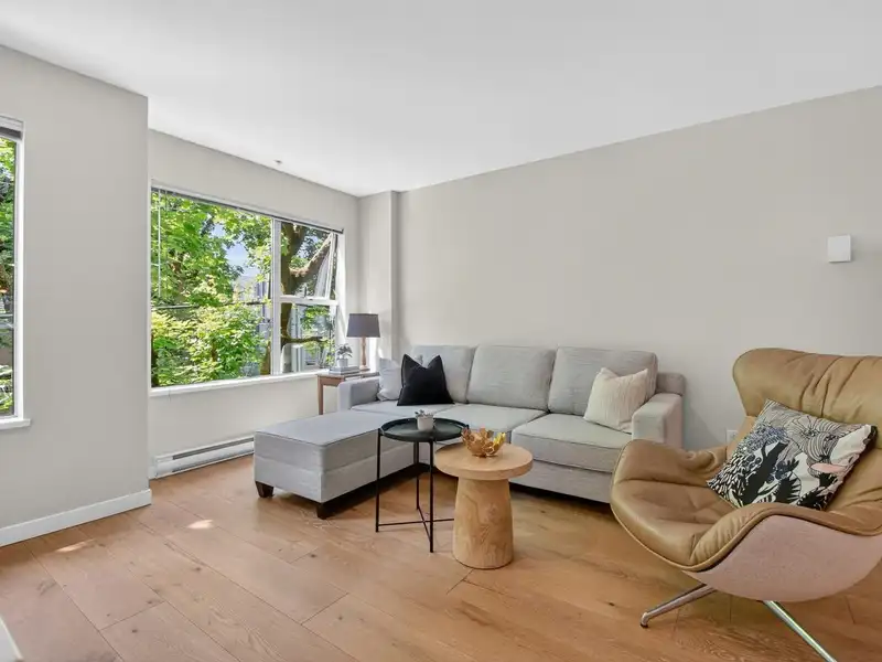 3096 QUEBEC STREET - photo 4 of 33