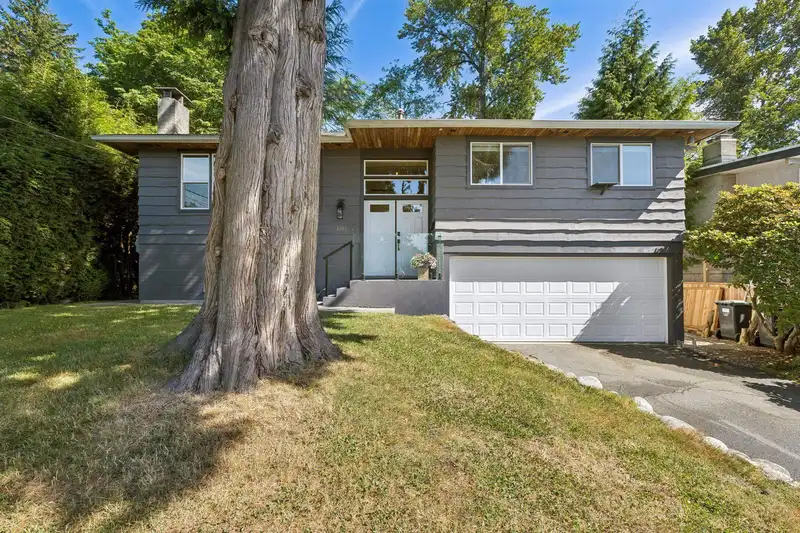1214 EASTVIEW ROAD - photo 1 of 40
