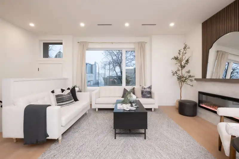 3 2667 E PENDER STREET - photo 4 of 27