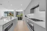 207 1331 MARINE DRIVE - thumbnail 4