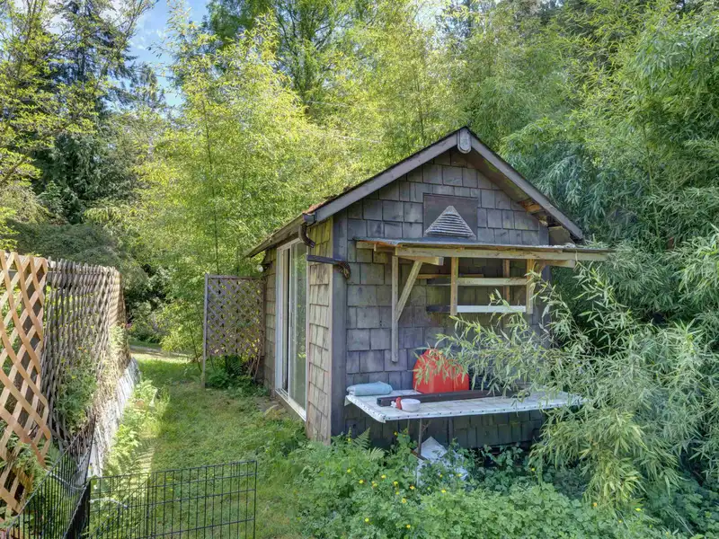 2602 LOWER ROAD - photo 2 of 23