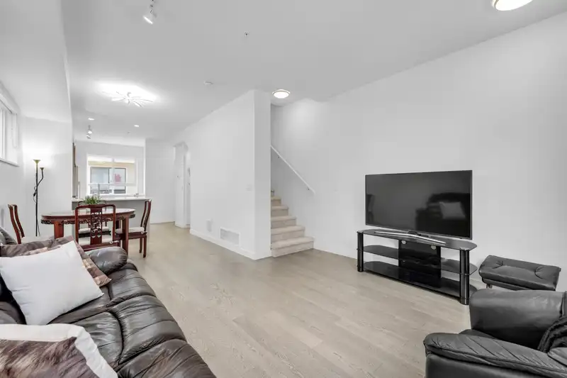 80 10199 RIVER DRIVE - photo 3 of 22